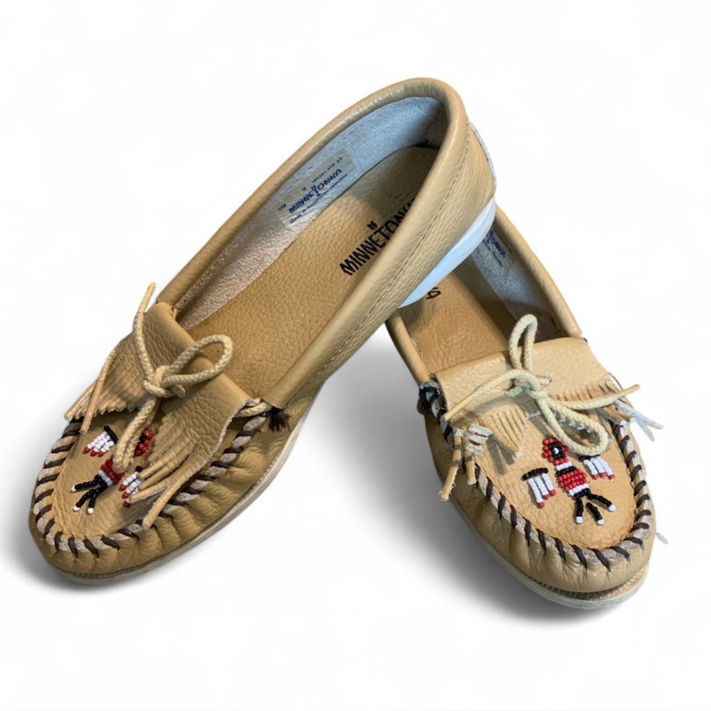 Minnetonka Wmns Sz 9 Thunderbird Moccasins Flats Beaded Beige Leather (S720)